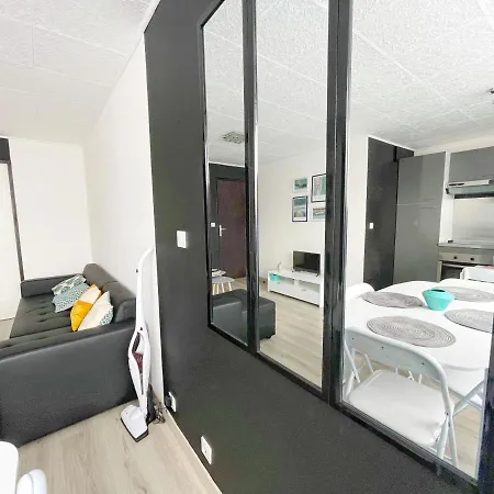 Climatise La Nouvelle A 50 M De La Plage Apartment Port-la-Nouvelle